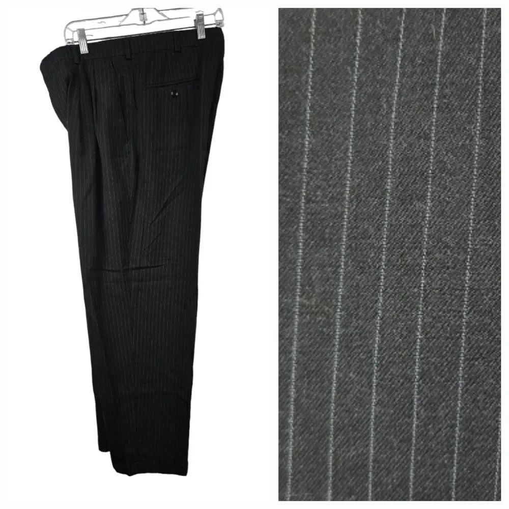 Haggar Men's 38x29 Black Pinstripe Classic Pleated Front Dress Pant Cuff No Iron - Picture 2 of 15